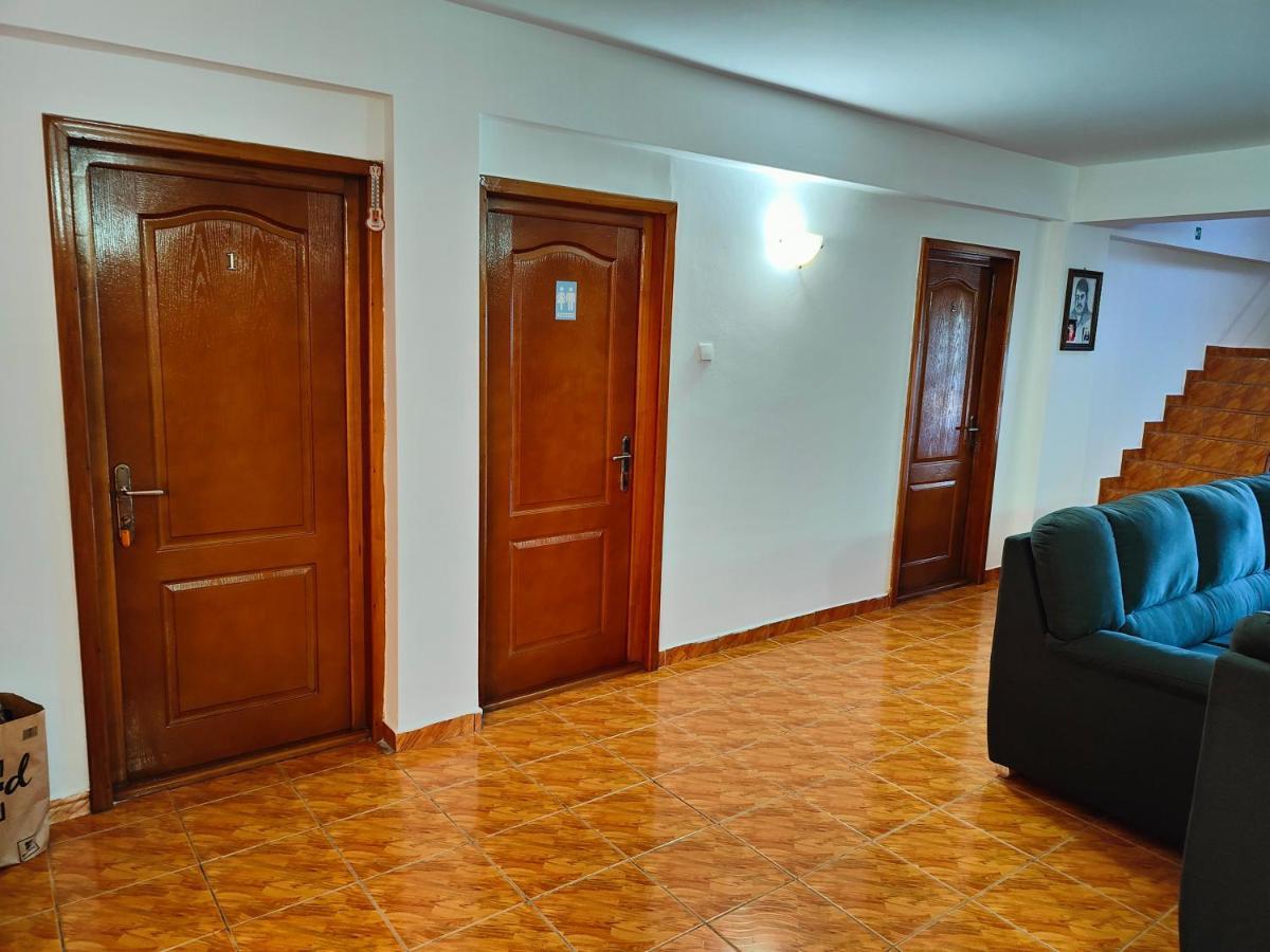 Vila Olimpica Hotel คอสติเนช ภายนอก รูปภาพ