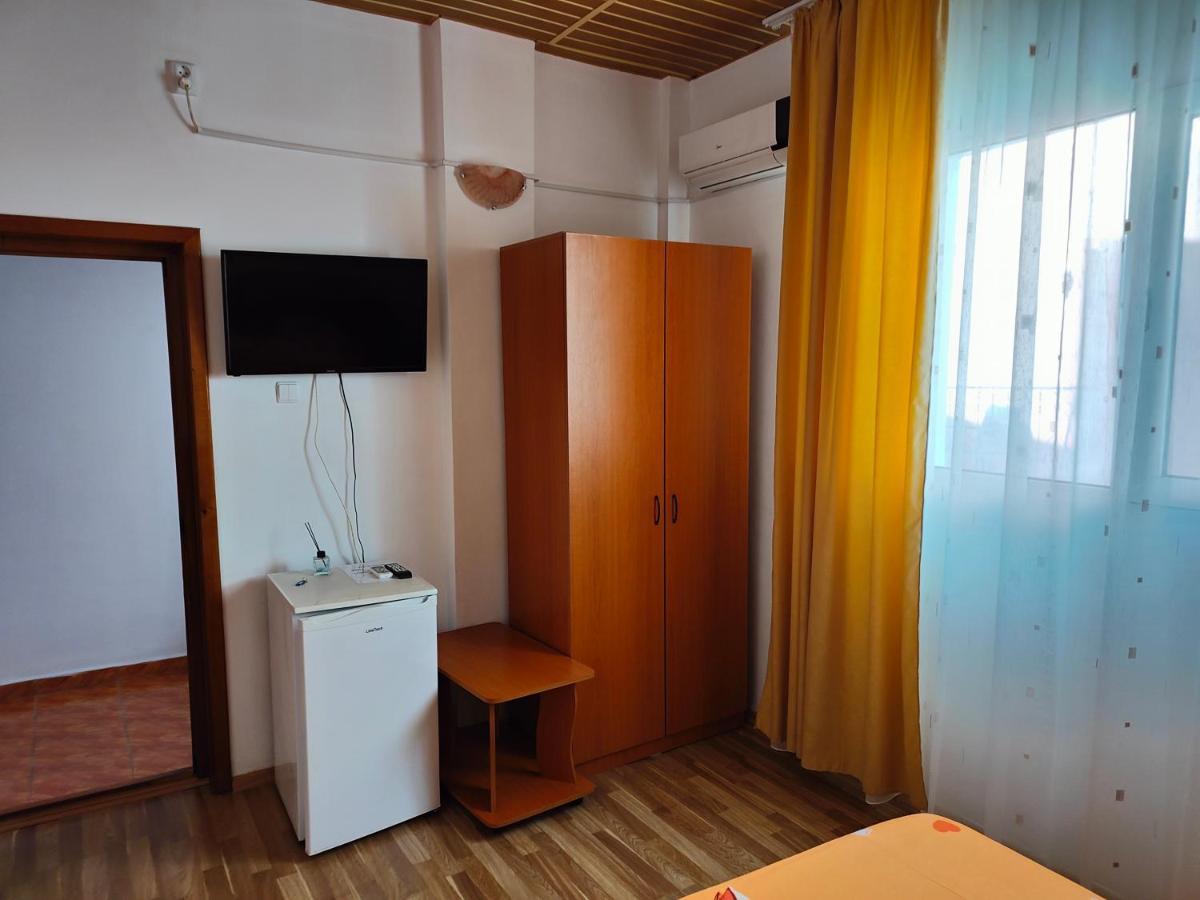 Vila Olimpica Hotel คอสติเนช ภายนอก รูปภาพ